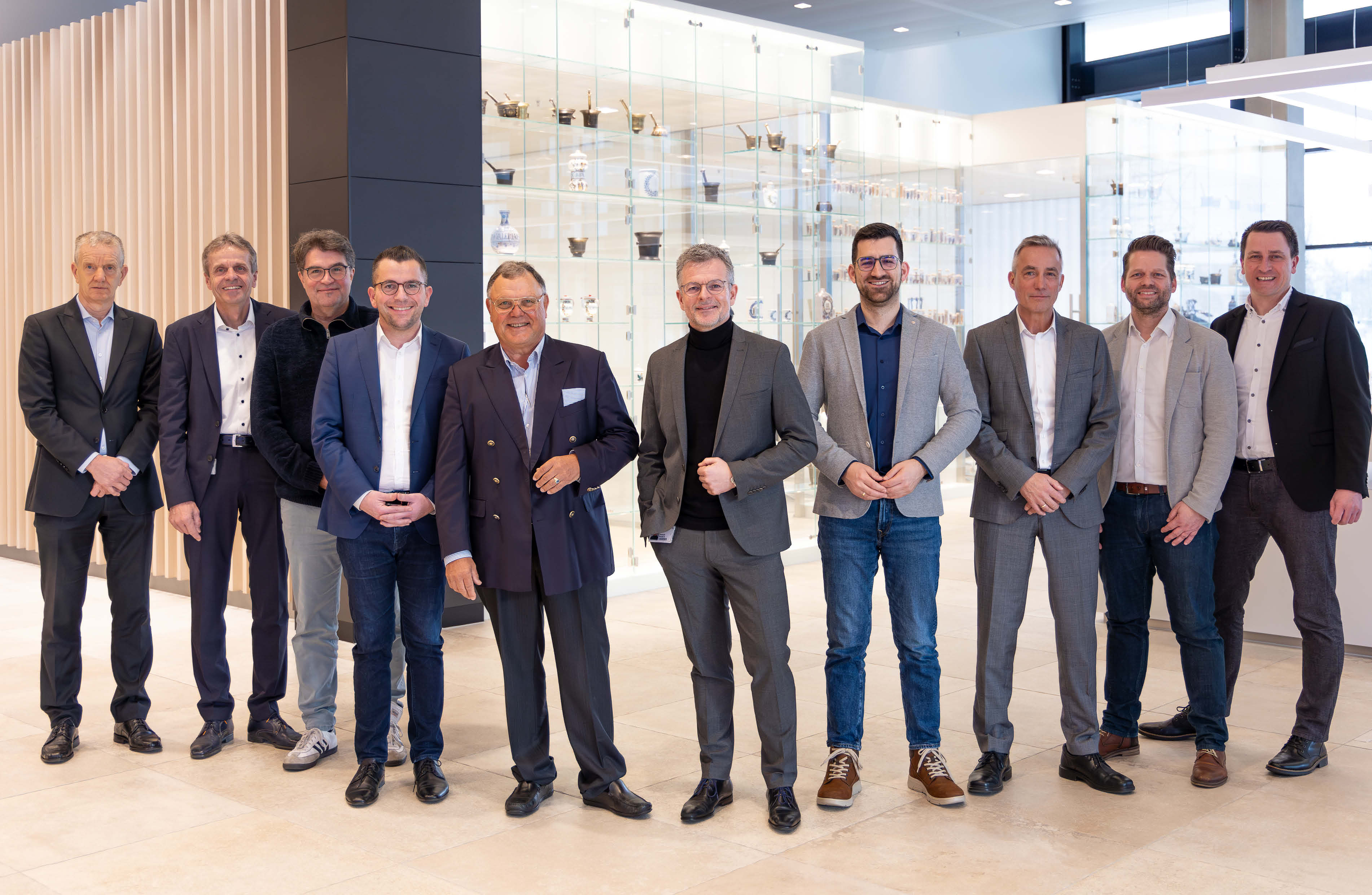 Starke Wirtschaft und neue Arbeitsplätze: Verwaltungsspitze von Saarlouis besucht Vetter Pharma in Ravensburg