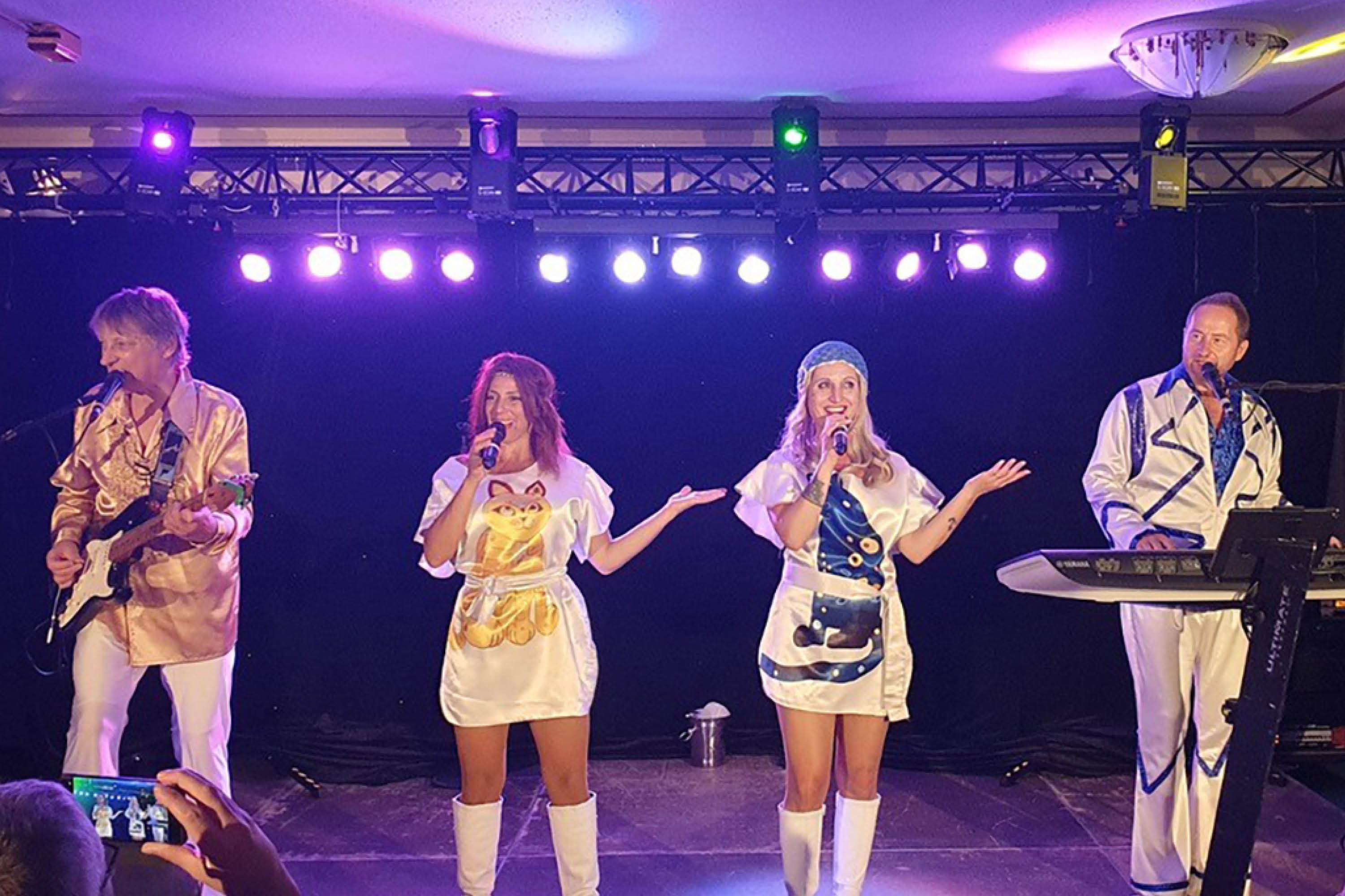 Das perfekte ABBA Dinner in The Club 24.10.2026