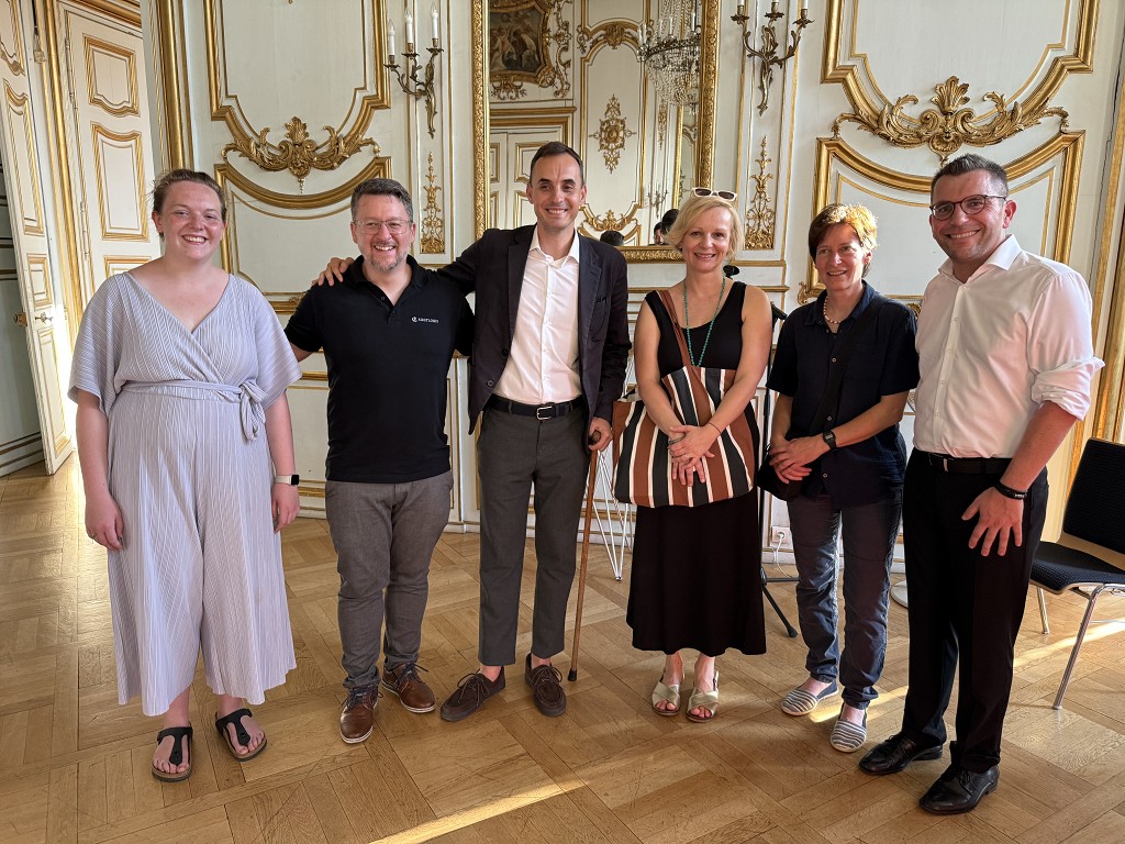 Die Delegation aus Saarlouis zusammen mit Miloš Konatar und Prisca Barthel vom Europarat beim Empfang im Rathaus von Straßburg.