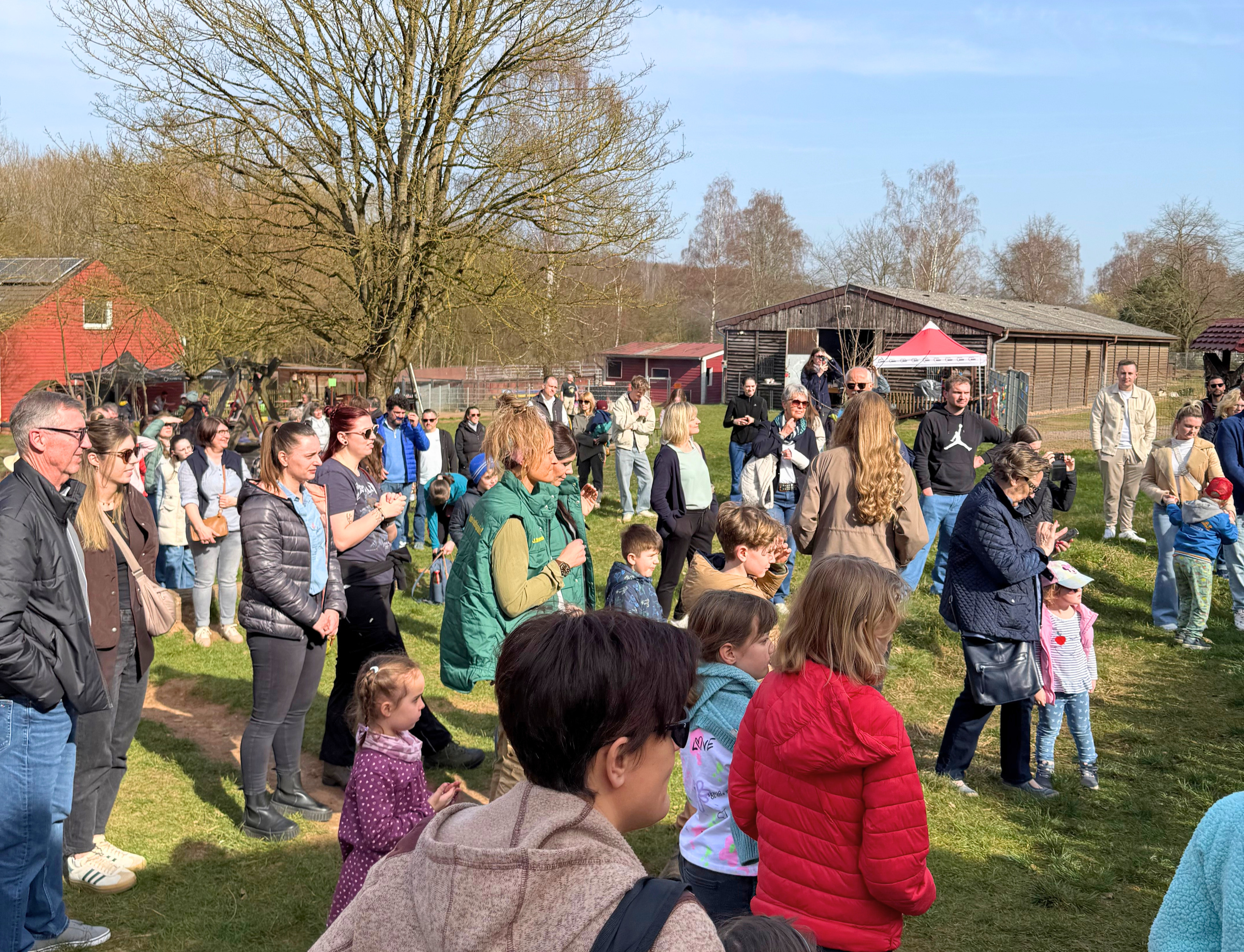 Saisoneröffnung der Kinder- und Jugendfarm in Roden